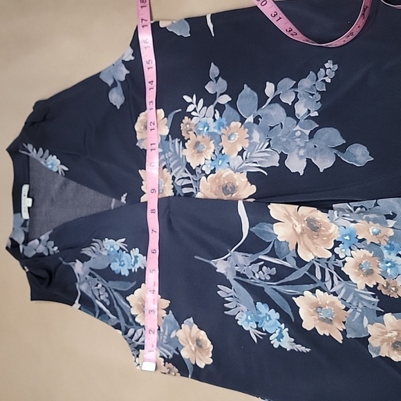 Beacon (Stitchfix) Alicia V Neck Pleat Front Sleeveless Blouse, Exc. Used Cond. - Picture 6 of 11